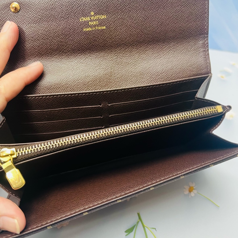 Lv長夾-8