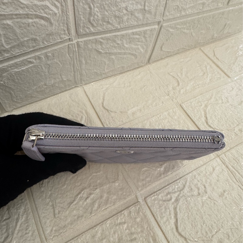 Chanel淡紫色銀雙Cㄧ字零錢包-7