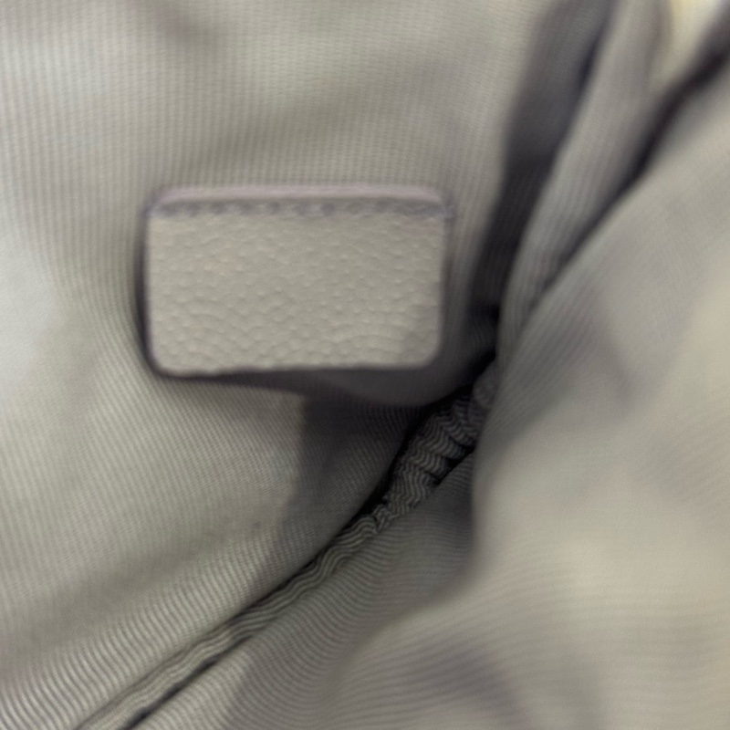 Chanel淡紫色銀雙Cㄧ字零錢包-18