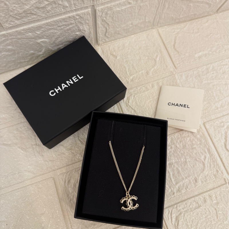 Chanel白色黑邊雙C長項鍊-0