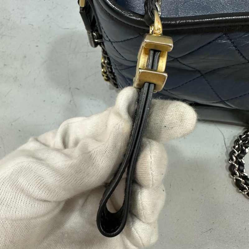Chanel A91810 黑色拼藍色流浪包 Gabrielle hobo 20cm-36