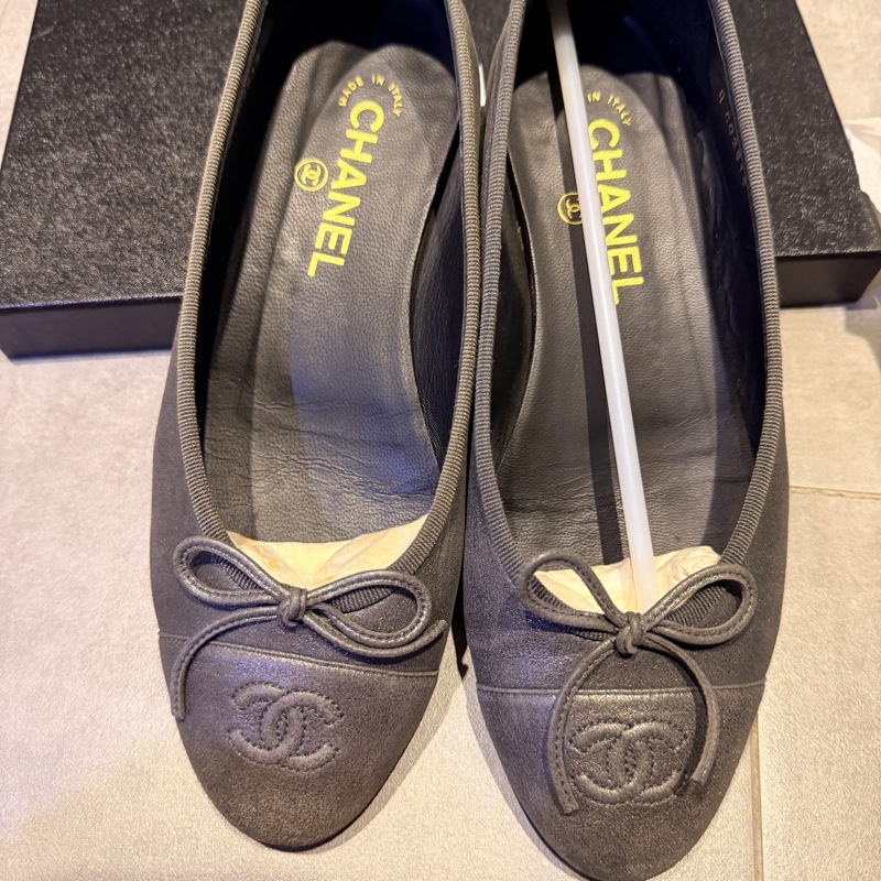 CHANEL 經典雙C logo平底芭蕾女鞋 娃娃鞋 38 灰色-2