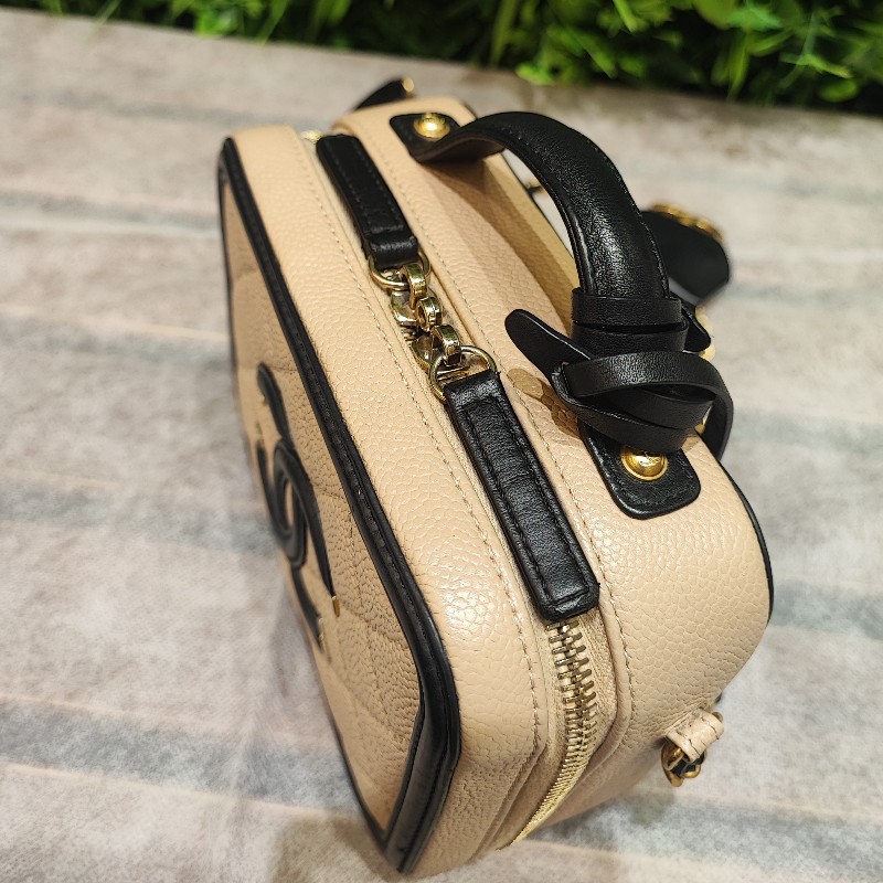 Chanel Vanity Case-8