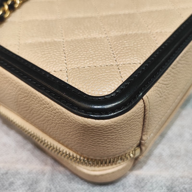 Chanel Vanity Case-16