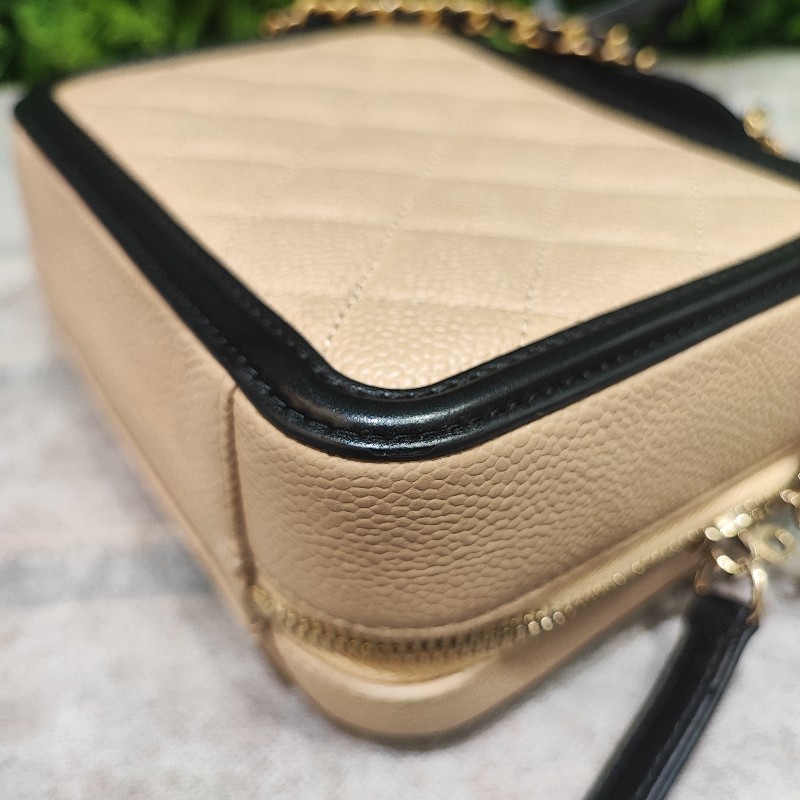 Chanel Vanity Case-17