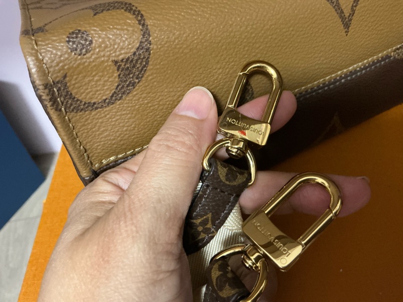 Lv M47373晶片款手提斜包on the go-0