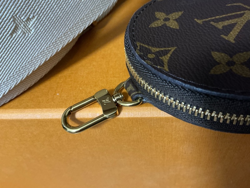 Lv M47373晶片款手提斜包on the go-2