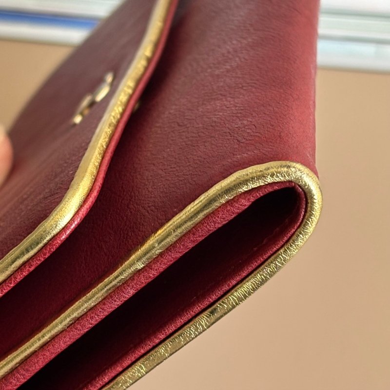 收藏品等級 ::CHANEL:: 香奈兒 勃根地紅搭金邊絕美錢包 短中夾 功能夾-11