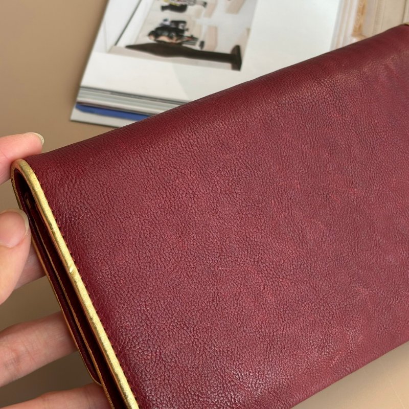 收藏品等級 ::CHANEL:: 香奈兒 勃根地紅搭金邊絕美錢包 短中夾 功能夾-17