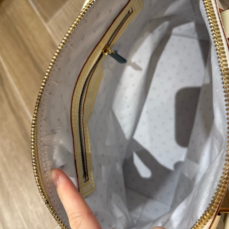 (降價)LV米白色手提包 白牛皮金釦手提包-8