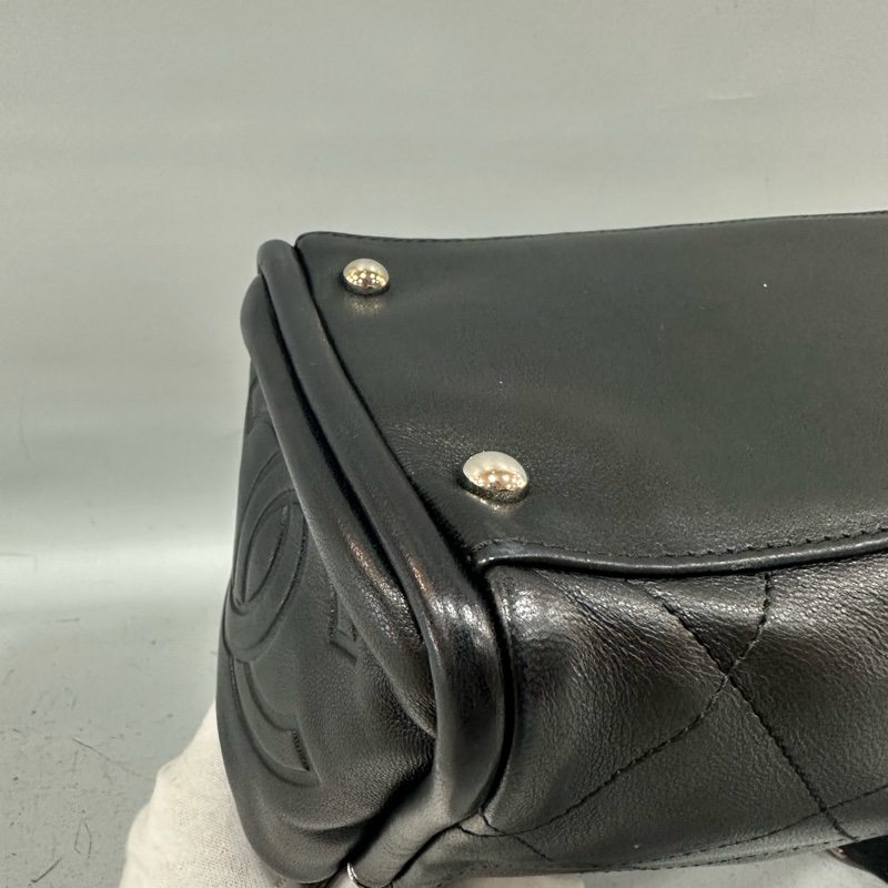 Chanel 黑皮金釦雙c手提包-7