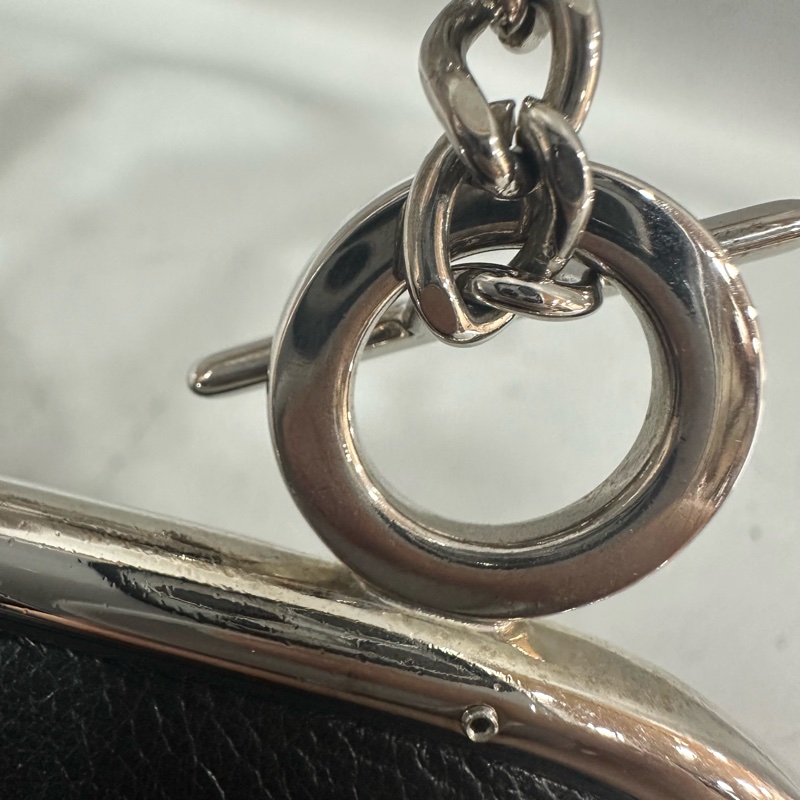 Chanel 黑皮金釦雙c手提包-24