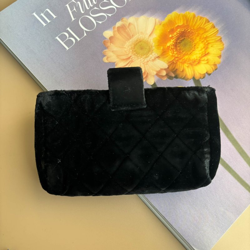 老香奶奶收藏品等級 ::CHANEL:: 香奈兒 天鵝絨內裏帆布紅寶石釦式雙層小功能包 錢包-1