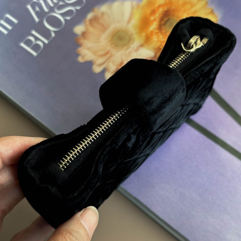 老香奶奶收藏品等級 ::CHANEL:: 香奈兒 天鵝絨內裏帆布紅寶石釦式雙層小功能包 錢包-3