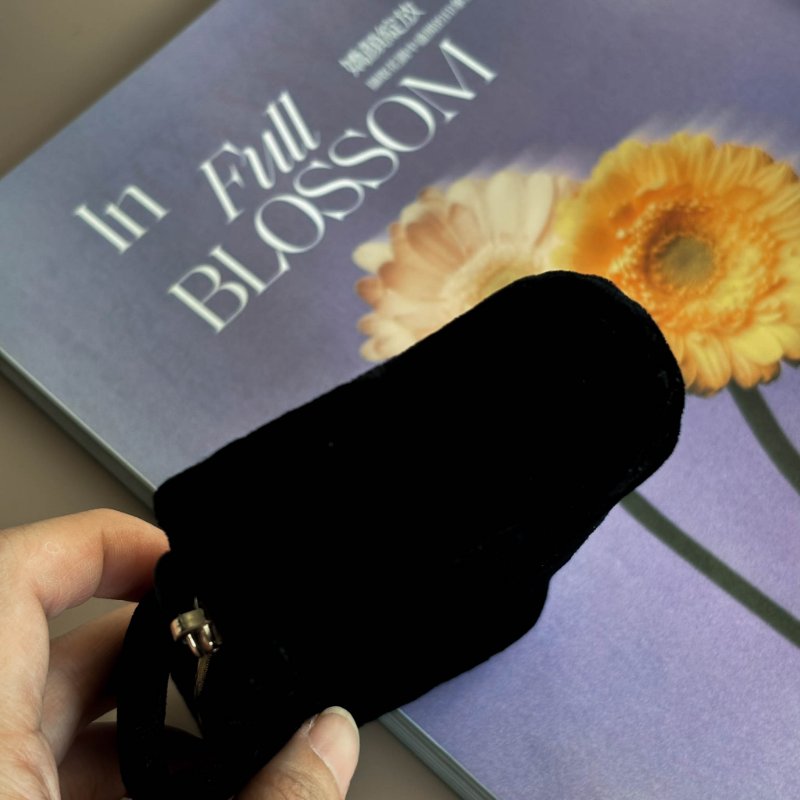 老香奶奶收藏品等級 ::CHANEL:: 香奈兒 天鵝絨內裏帆布紅寶石釦式雙層小功能包 錢包-4