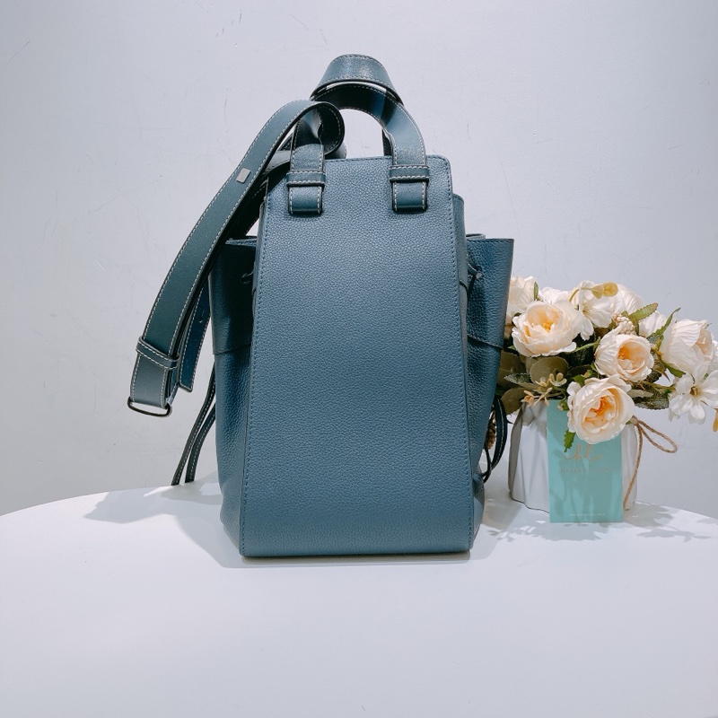 TW4413 Loewe 羅意威 中號吊床包 Hammock Bag Medium-1