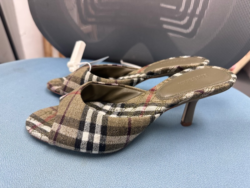 Burberry 高跟凉鞋 36.5-0