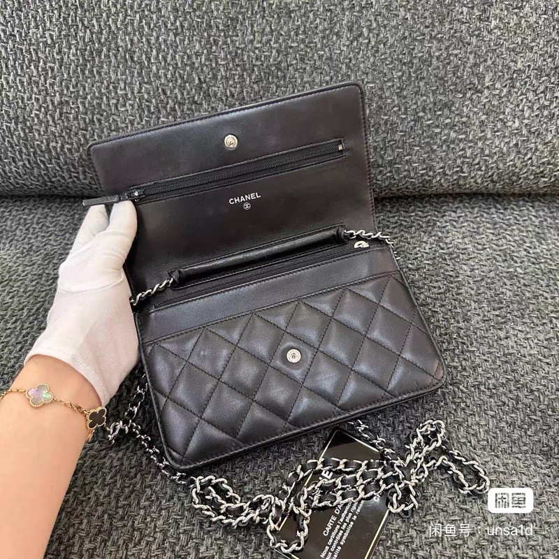 CHANEL CLASSIC WALLET ON CHAIN-5