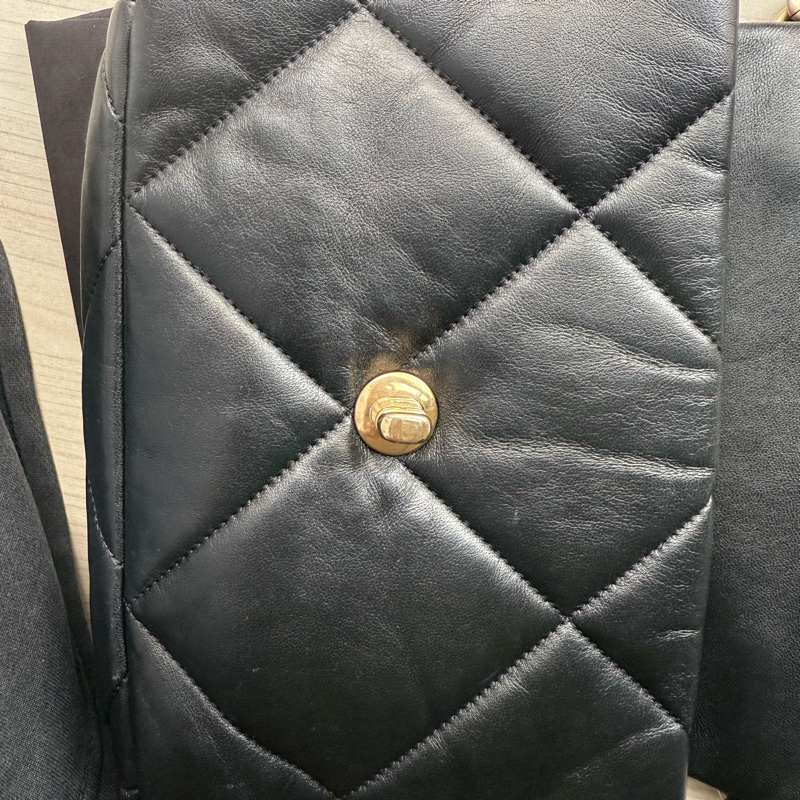 ✨ CHANEL 19 Bag 小號｜2022年晶片款 ✨-21