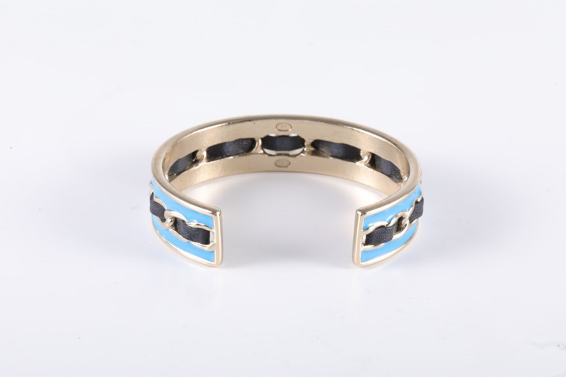 CHANEL(香奈兒)  合金 24A 雙Clogo 開口手鐲 M-2