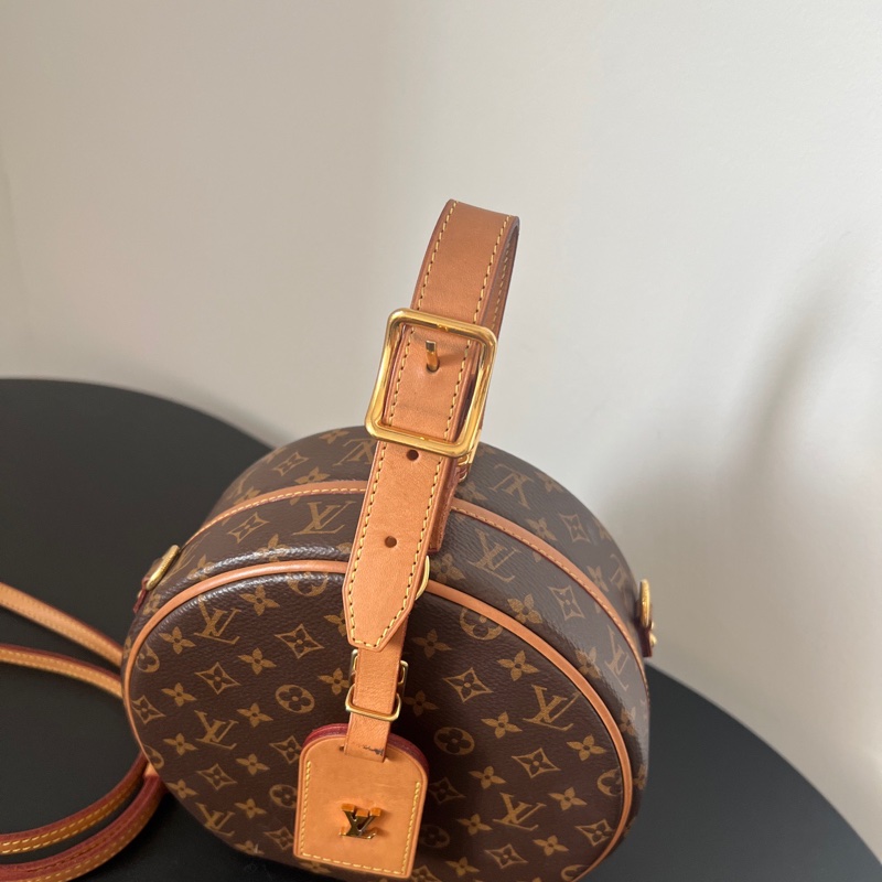 Louis Vuitton 硬殼圓餅包-2