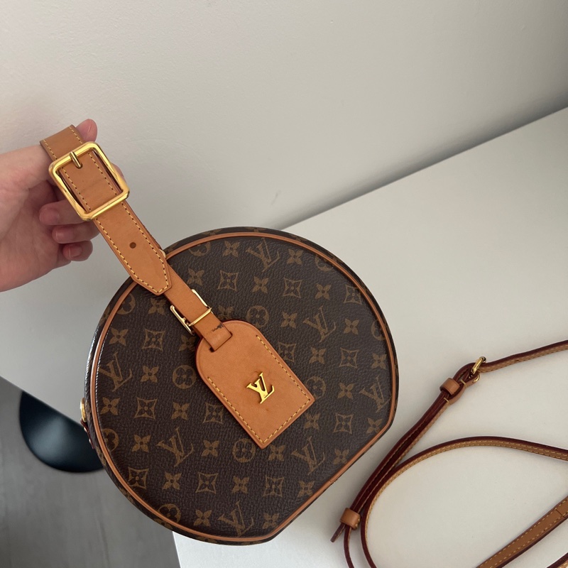 Louis Vuitton 硬殼圓餅包-10