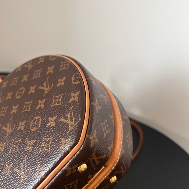 Louis Vuitton 硬殼圓餅包-14