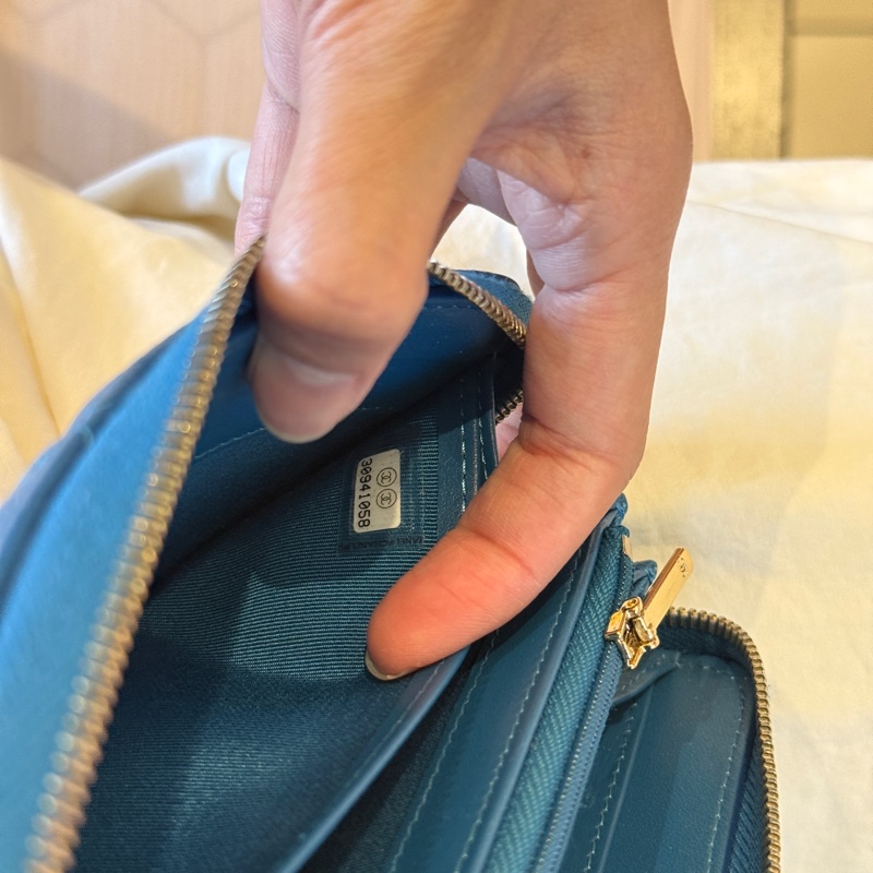 Chanel 荔枝紋藍長夾-17