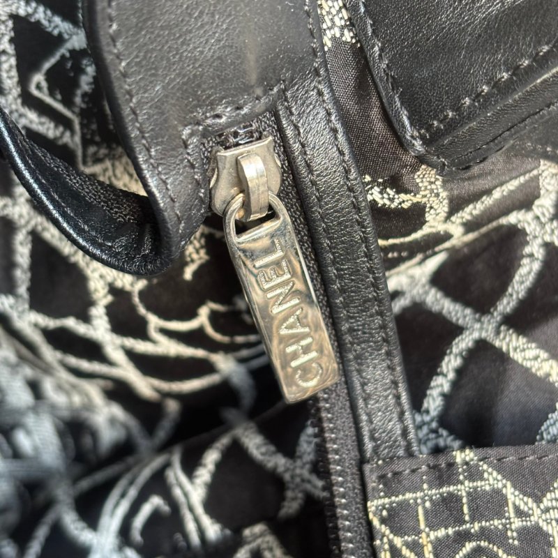 ::CHANEL:: 香奈兒 Essential Rue Cambon黑色小牛皮拉鍊購物手提包 托特包-17