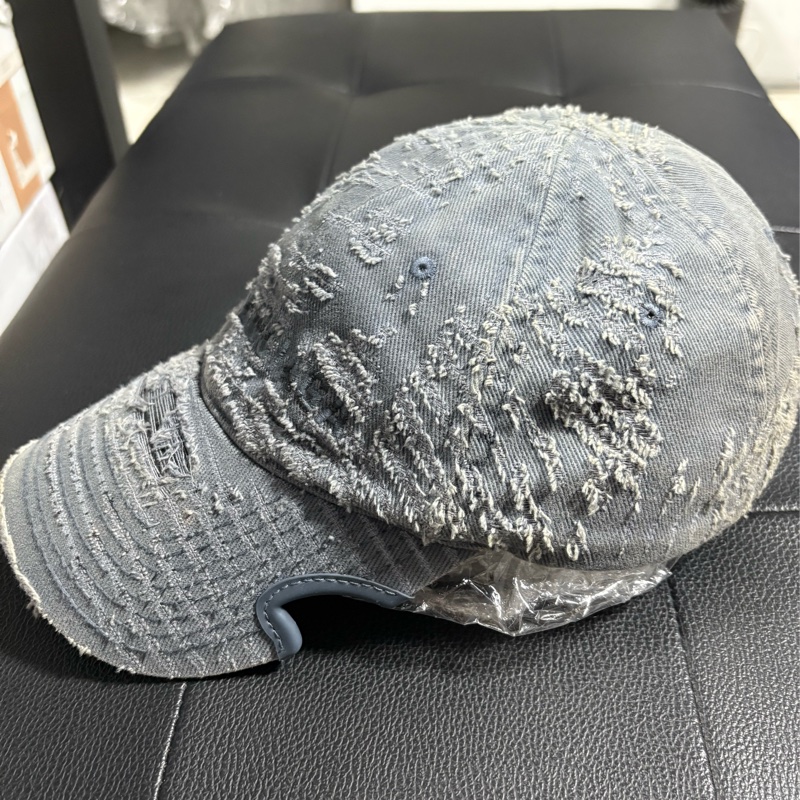 Balenciaga 破壞牛仔Notch Logo Dad Hat-2