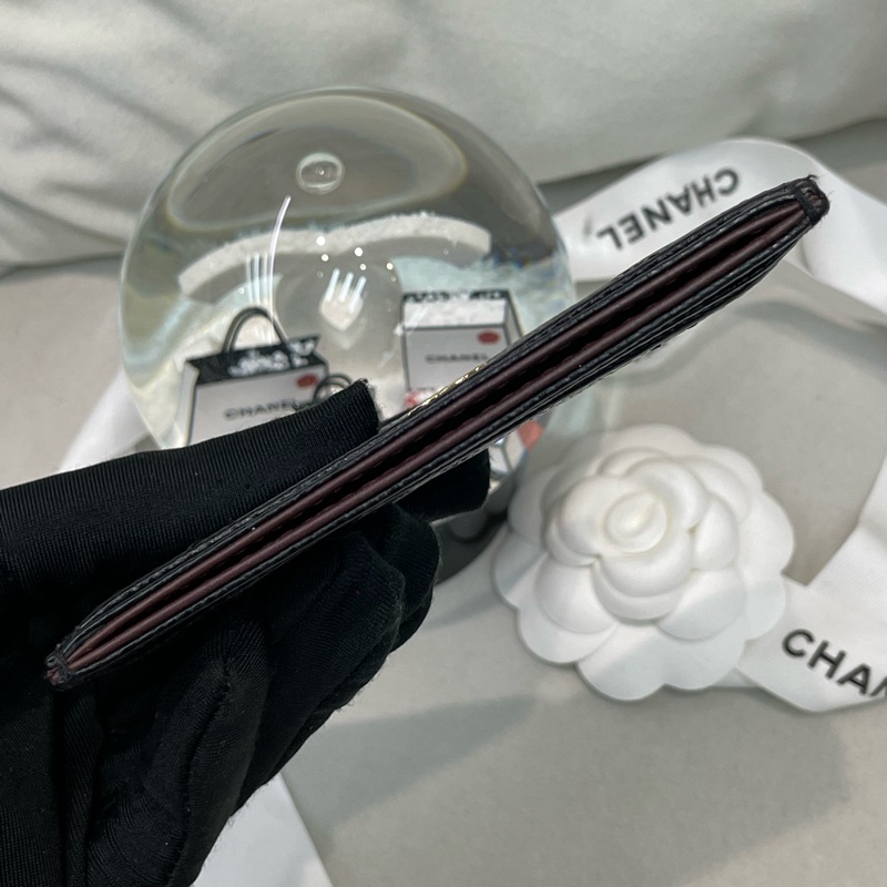 CHANEL 黑金魚子醬卡包 I238NY-6