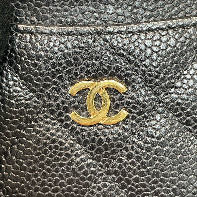CHANEL 黑金魚子醬卡包 I238NY-12