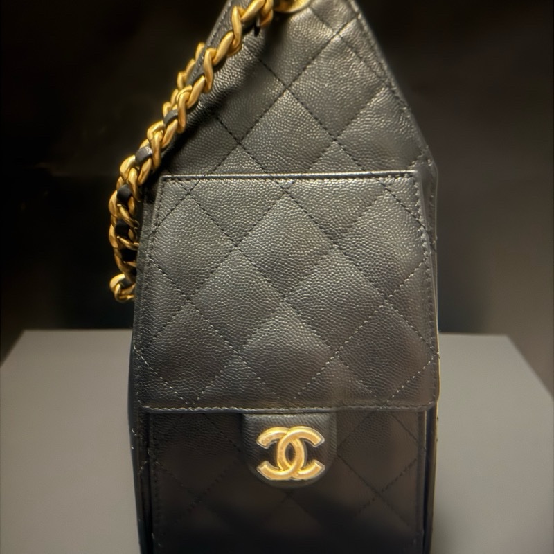 Chanel 25 Small Handbag in Black 黑色小型包-3