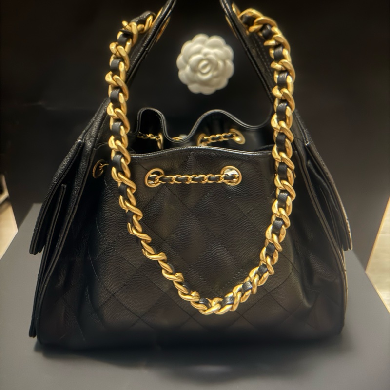 Chanel 25 Small Handbag in Black 黑色小型包-6
