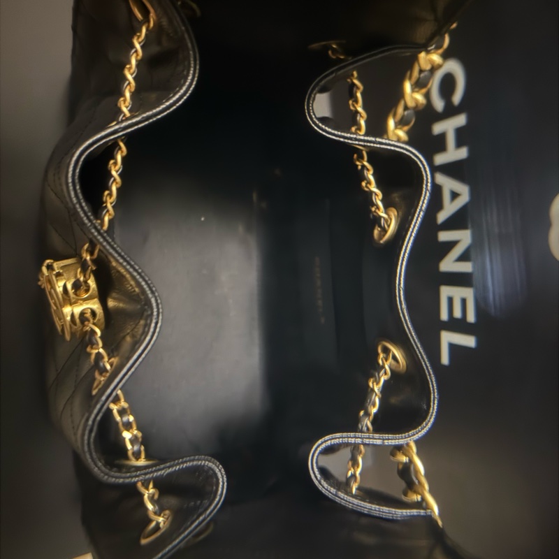 Chanel 25 Small Handbag in Black 黑色小型包-8