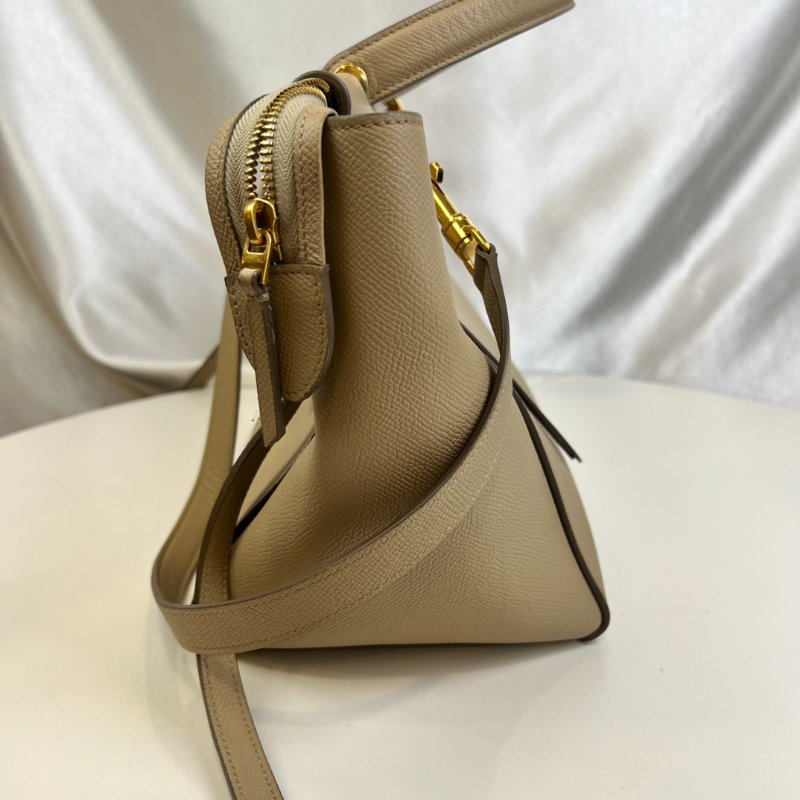 CELINE 奶茶色鯰魚包 MINI-3