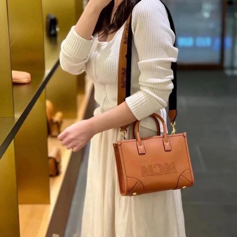 MCM Munchen cognac tote bag-3