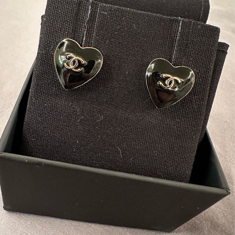 Chanel 25B 愛心耳環-0
