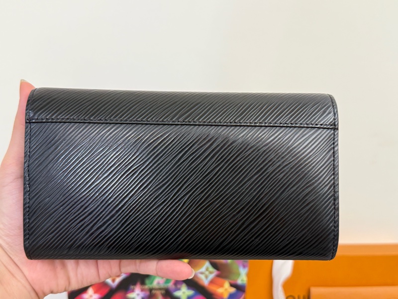 LV Epi Twist 長夾-4