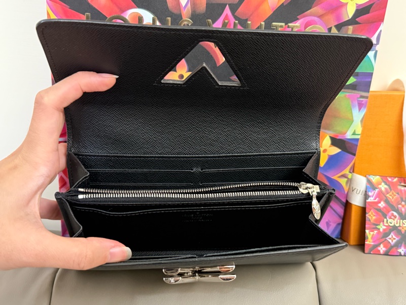 LV Epi Twist 長夾-19