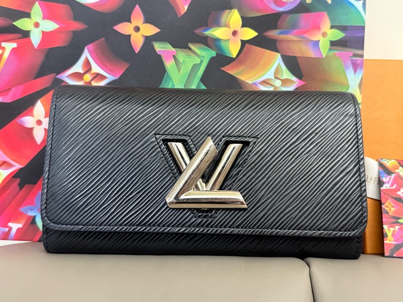 LV Epi Twist 長夾-22