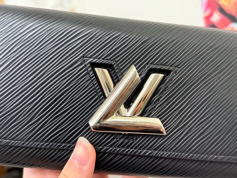 LV Epi Twist 長夾-24