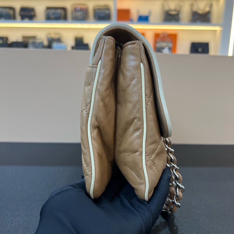 Chanel香奈兒Vintage中古2.55大方銀扣奶茶色鏈條包 肩背包 斜背包-3