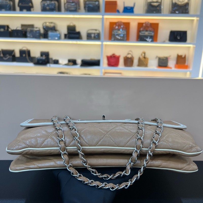Chanel香奈兒Vintage中古2.55大方銀扣奶茶色鏈條包 肩背包 斜背包-4