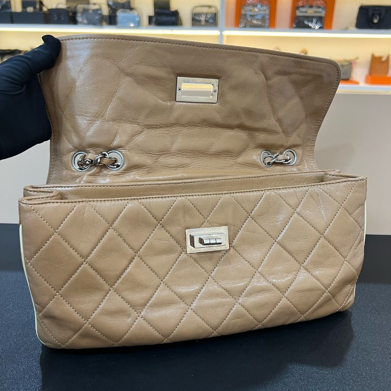 Chanel香奈兒Vintage中古2.55大方銀扣奶茶色鏈條包 肩背包 斜背包-5