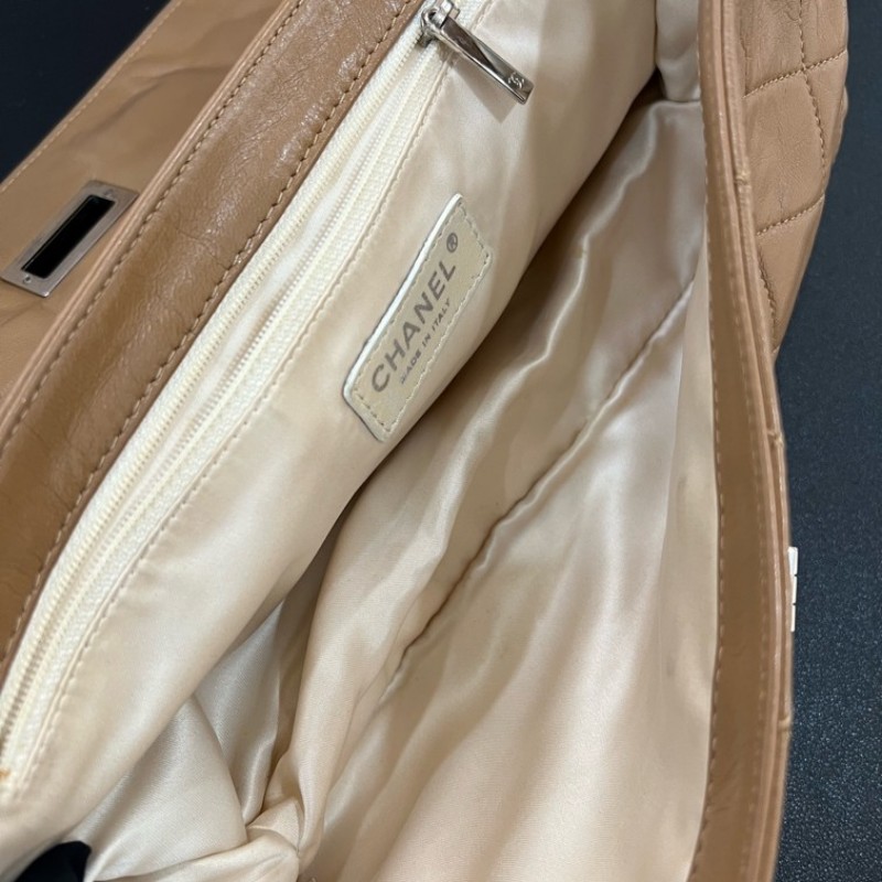 Chanel香奈兒Vintage中古2.55大方銀扣奶茶色鏈條包 肩背包 斜背包-6