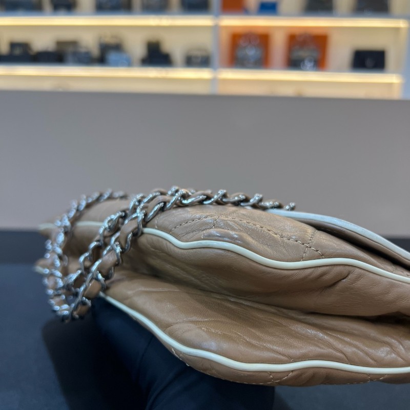 Chanel香奈兒Vintage中古2.55大方銀扣奶茶色鏈條包 肩背包 斜背包-9