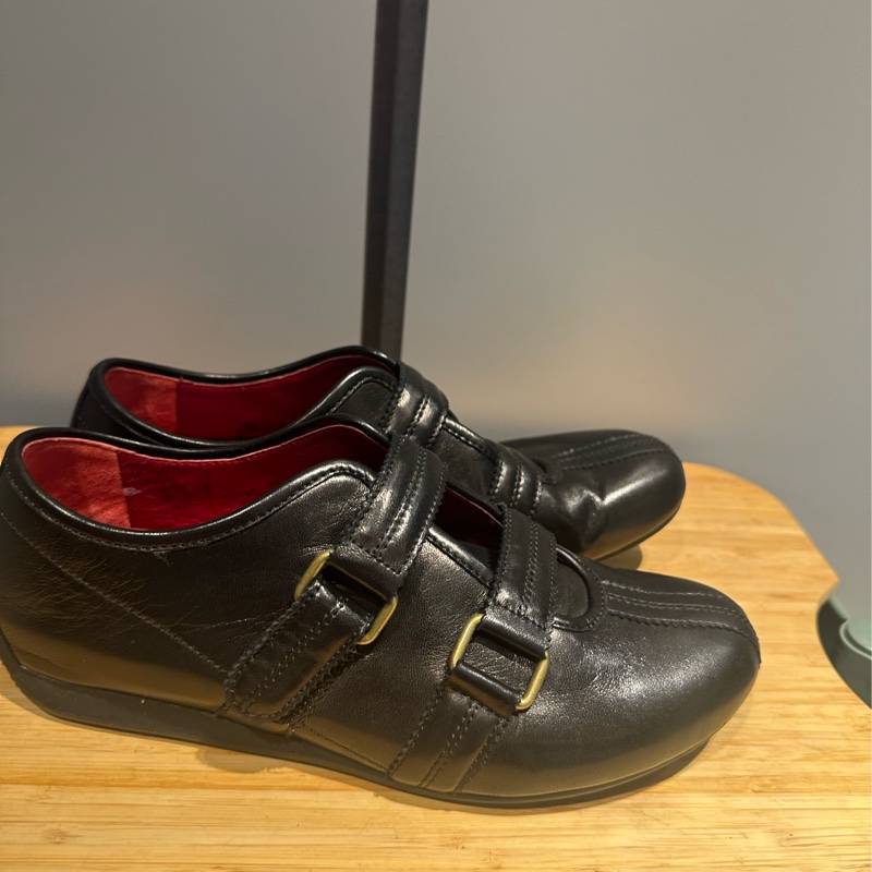 BALLY黑色皮革休閒鞋-1