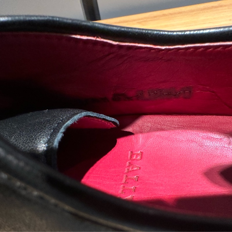 BALLY黑色皮革休閒鞋-11