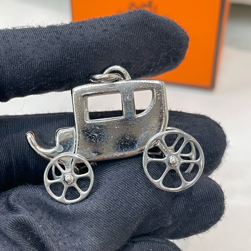 HERMES 世界限定小馬車包包掛件 O684NY-3